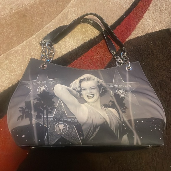 ⭐️⬇️ Marilyn Monroe Shoulder Bag - Picture 2 of 14